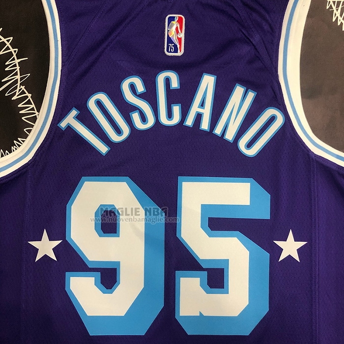 Maglia
 Juan Toscano-Anderson NO 95 Los Angeles Lakers Citta
 2021-22 Viola

